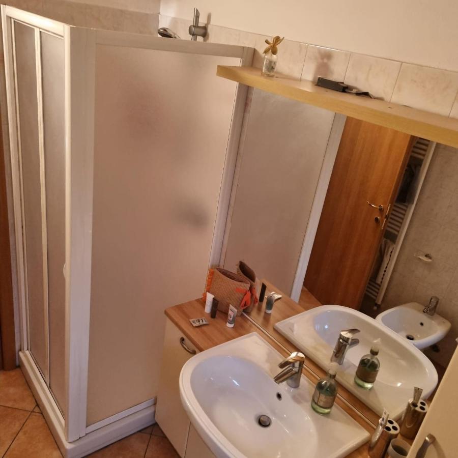 Casa Vacanze Il Tuffetto Olginate Exterior foto