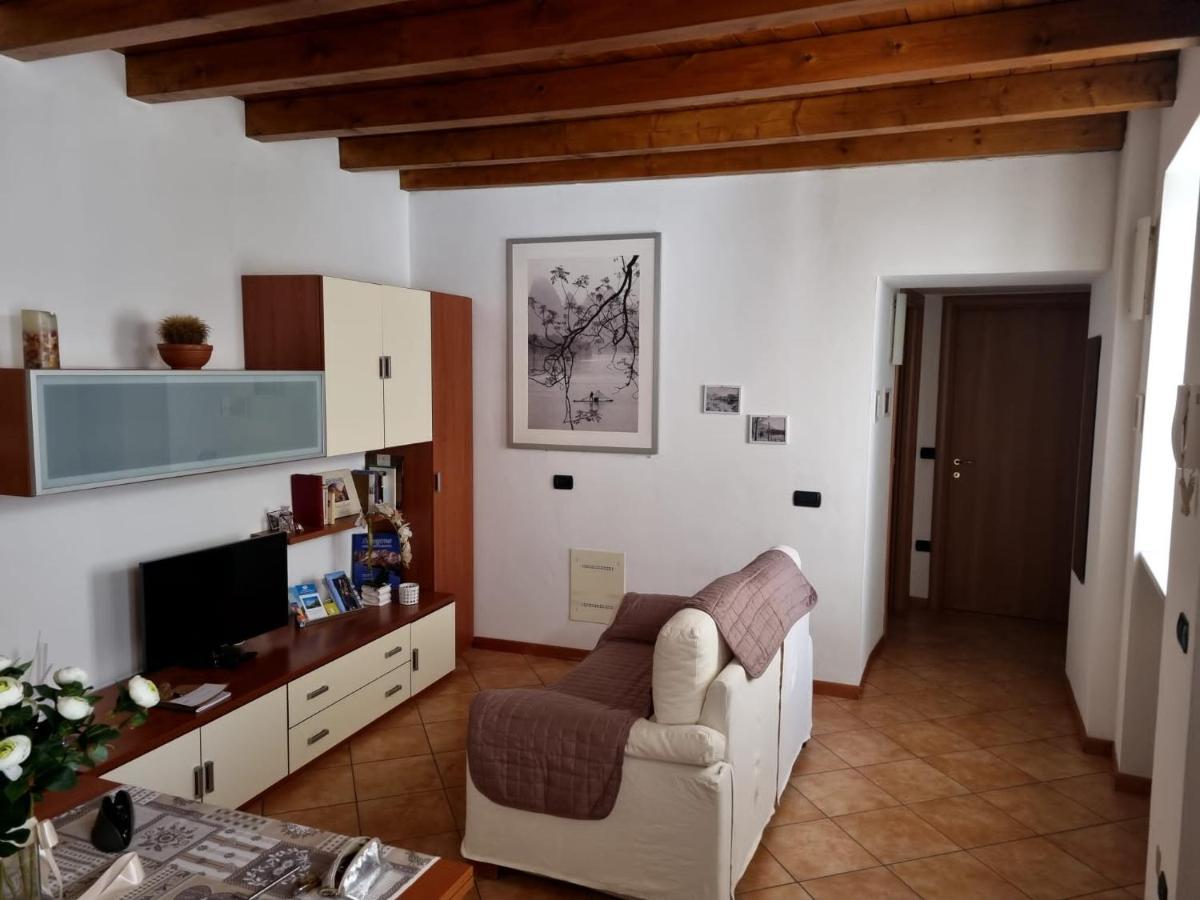 Casa Vacanze Il Tuffetto Olginate Exterior foto